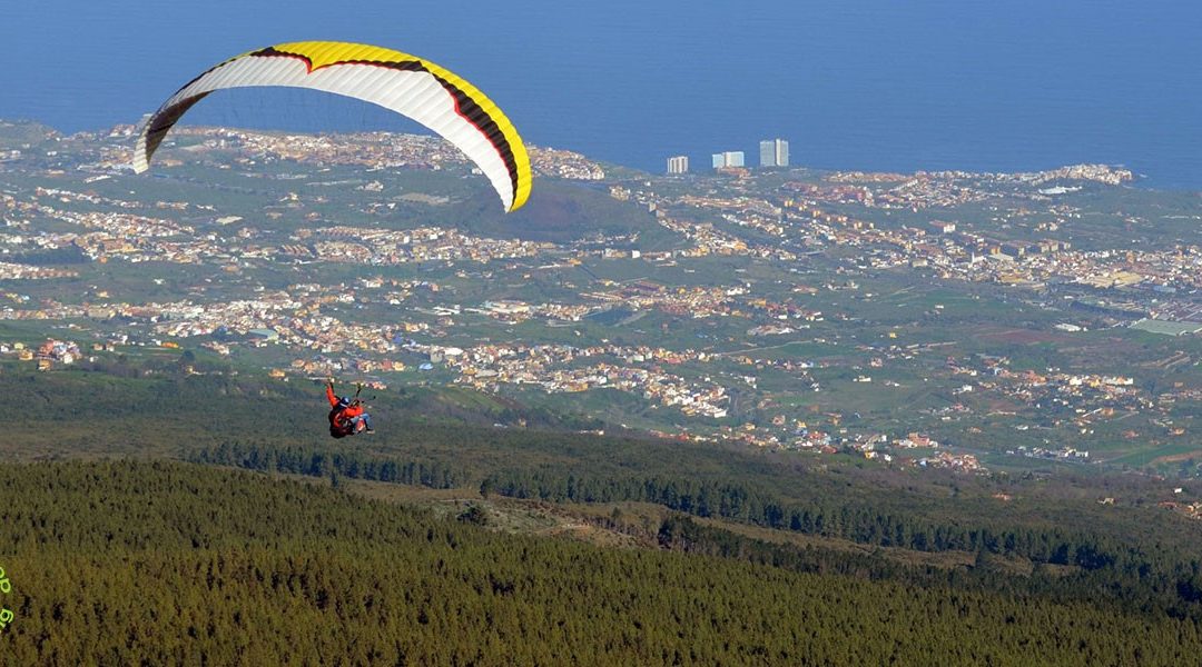 Do you want to practice paragliding in Tenerife? We tell you which are our best tours